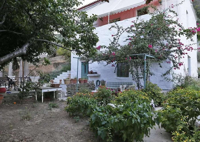 Apatouria Apartman *